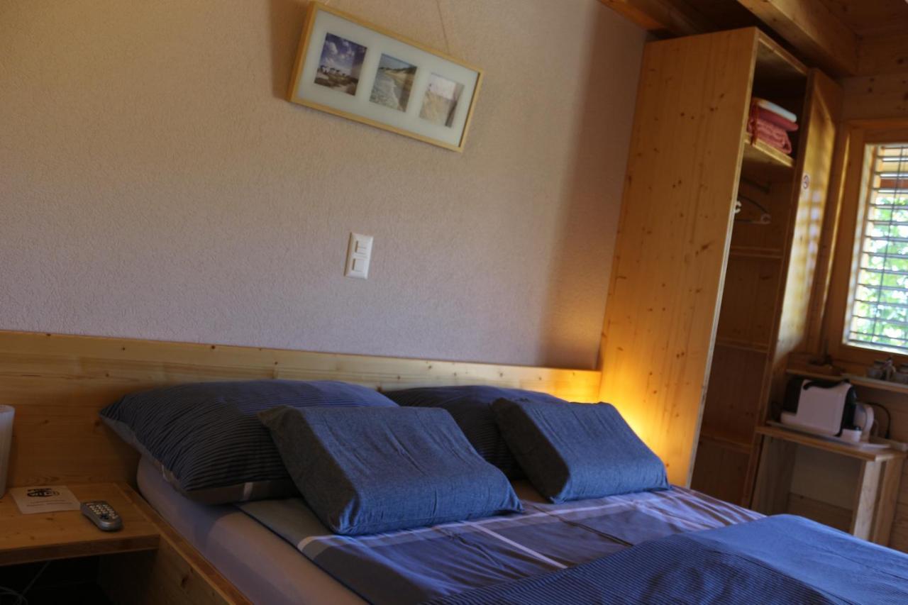 Bed and Breakfast Chalet Tzarbonire Chalais Exterior foto